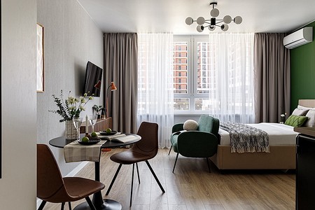 Как повесить люстру на натяжной потолок: советы и пошаговая инструкция