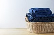 Как стирать джинсы: полезные советы и ошибки, которые портят вещи