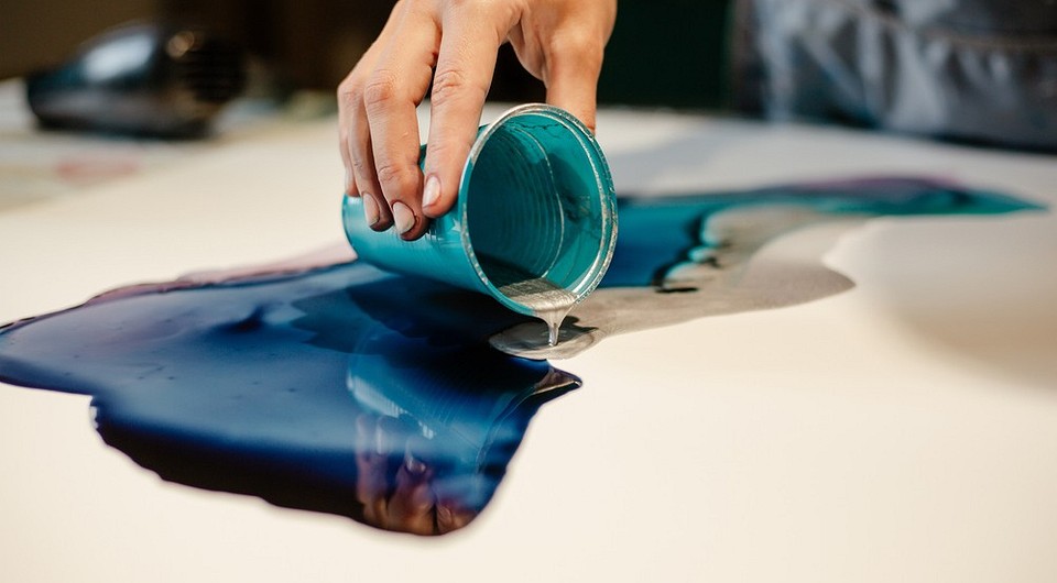 Как отмыть эпоксидную смолу: 6 рабочих средств