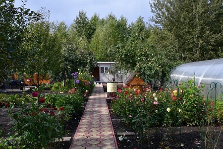 8 вещей, которые нужно сделать на даче за майские праздники