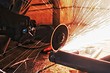 Как отрезать трубу болгаркой: доступные методы