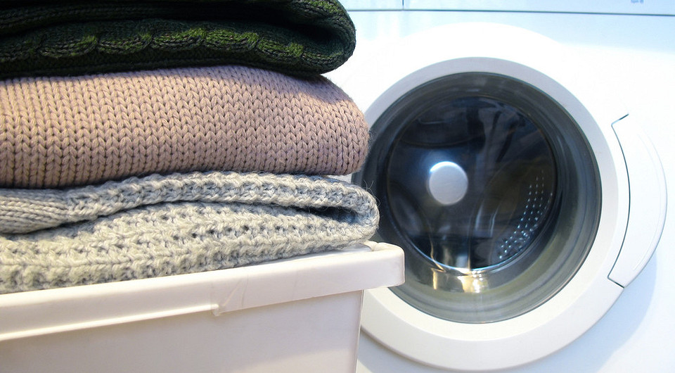 Как стирать шерстяные вещи: полезные советы по стирке в машинке и вручную