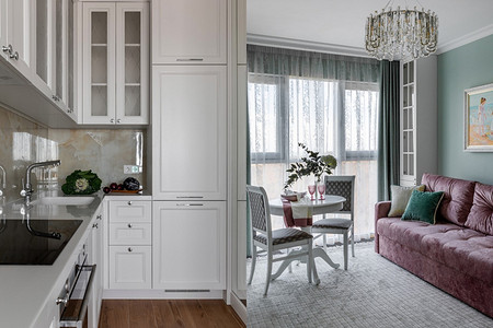 Никакого минимализма: элегантная классика в квартире 37 кв. м в Сочи