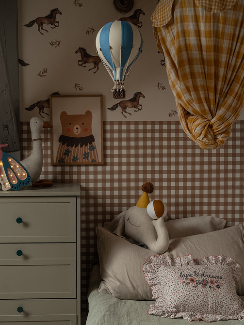 Как комбинировать обои: готовые схемы и идеи для каждой комнаты (73 фото)