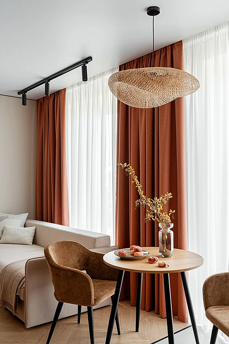 Карнизы для штор-2026: обзор видов, тренды и идеи для разных стилей (85 фото)