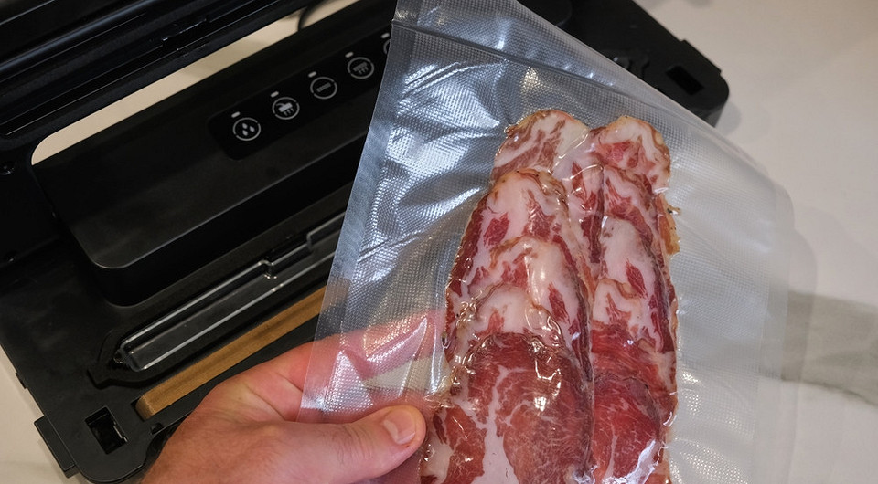 Как пользоваться вакууматором: полезная инструкция для бытового прибора