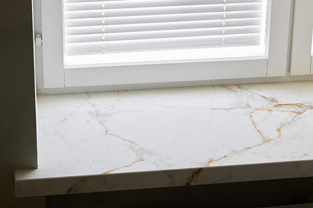 Замена пластикового подоконника своими руками: основные этапы