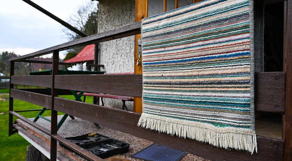 Можно ли выбивать ковры: нормы, советы и инструкция