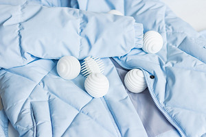 Как распушить пуховик после стирки: 7 способов