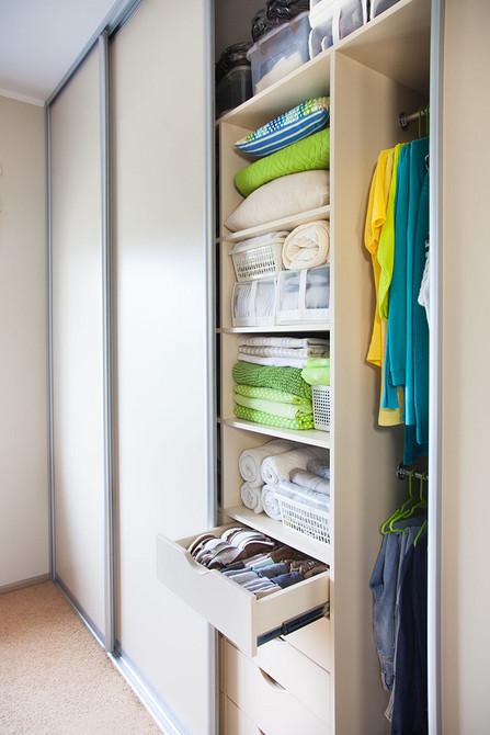 Наполнение шкафа-купе: как спланировать хранение, чтобы поместилось все (54 фото)