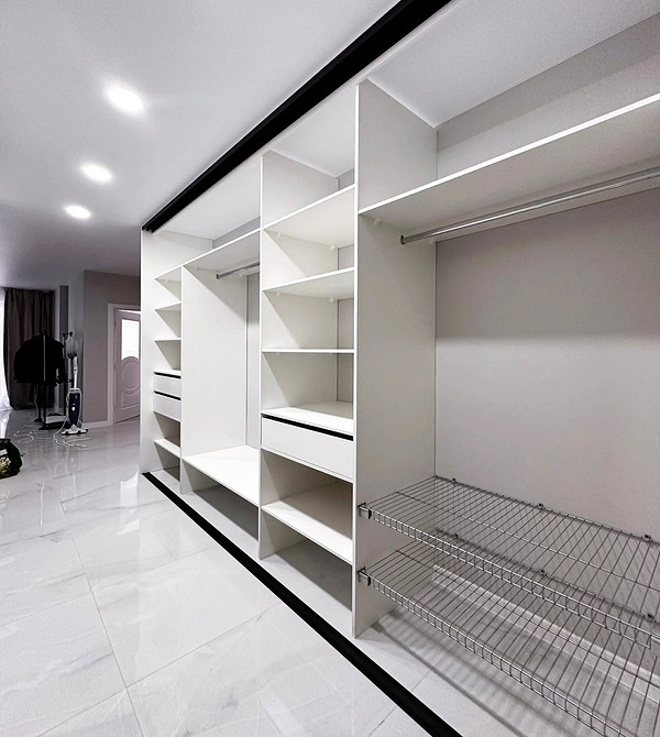 Наполнение шкафа-купе: как спланировать хранение, чтобы поместилось все (54 фото)