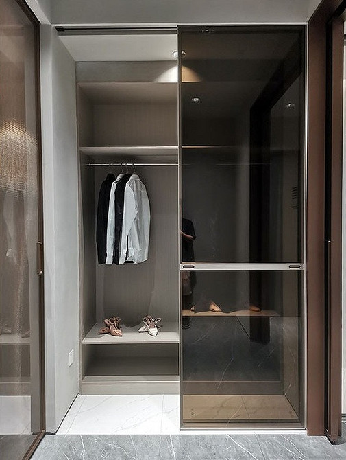 Наполнение шкафа-купе: как спланировать хранение, чтобы поместилось все (54 фото)