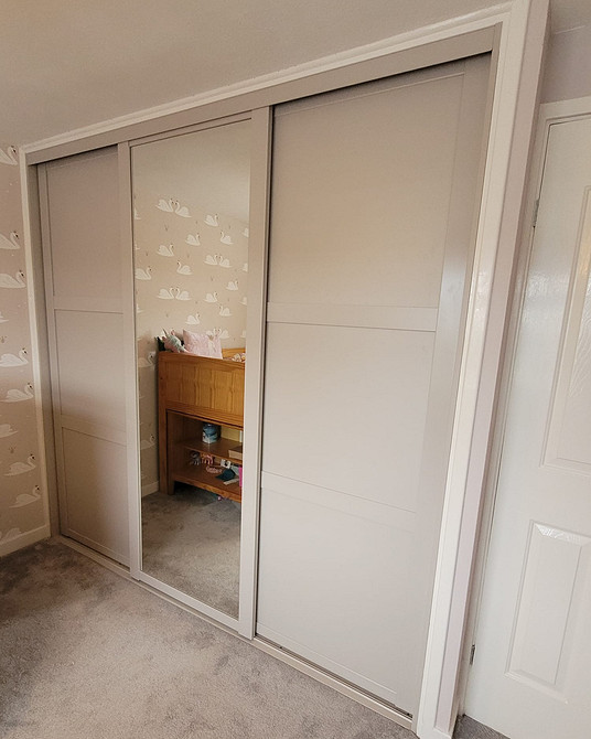 Наполнение шкафа-купе: как спланировать хранение, чтобы поместилось все (54 фото)