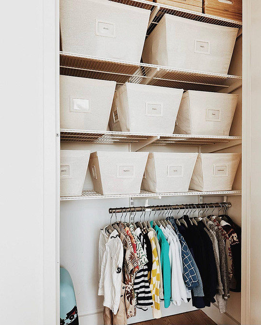 Наполнение шкафа-купе: как спланировать хранение, чтобы поместилось все (54 фото)