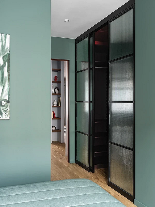 Наполнение шкафа-купе: как спланировать хранение, чтобы поместилось все (54 фото)