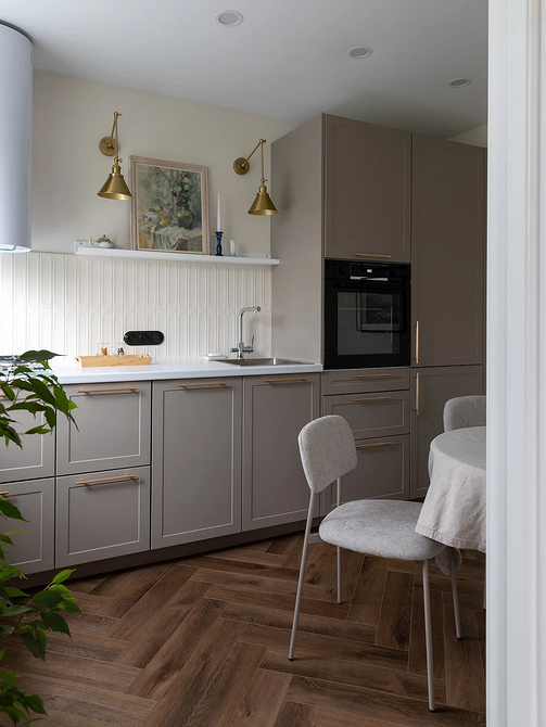 Дизайн интерьера узкой кухни: правила оформления и расстановки мебели (64 фото)