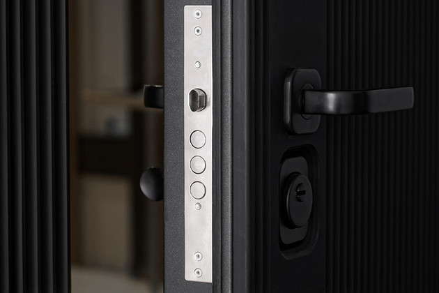 Как установить входную металлическую дверь своими руками: инструкция и советы