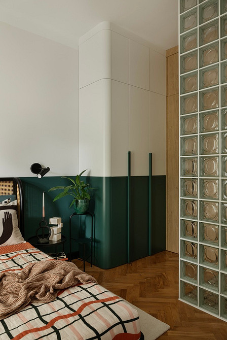 Стеклоблоки в интерьере: плюсы и минусы, варианты применения (93 фото)