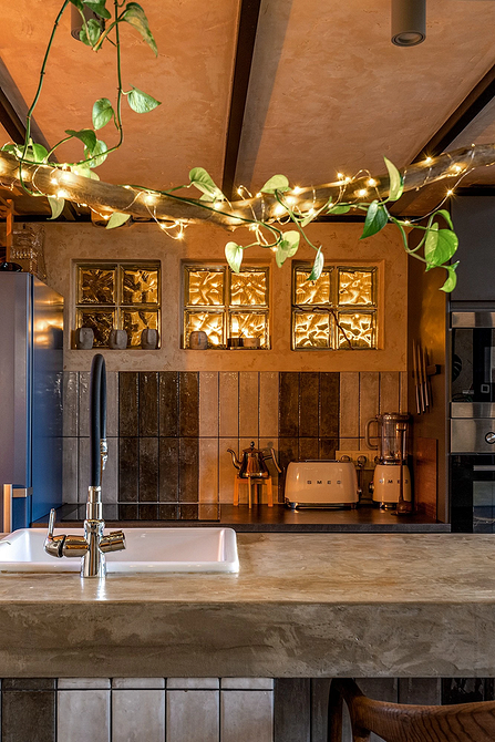 Стеклоблоки в интерьере: плюсы и минусы, варианты применения (93 фото)