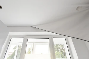 Как снять натяжной потолок: подробная инструкция для разных типов крепления