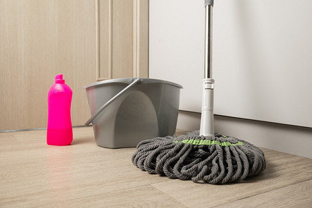 Как убрать масло с пола: советы и полезные инструкции