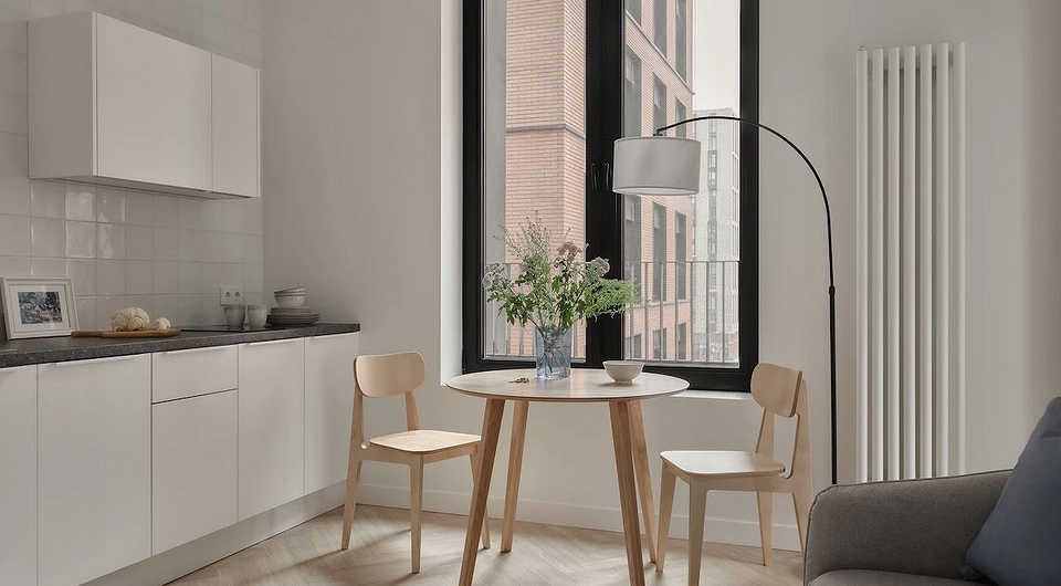 Кухня в светлых тонах: 8 способов сделать интерьер нескучным