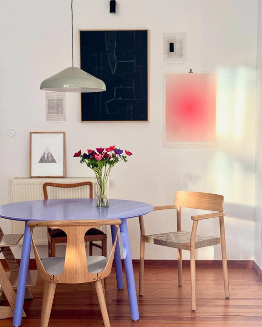 Как красиво повесить постеры: 5 популярных схем и красивые идеи (97 фото)