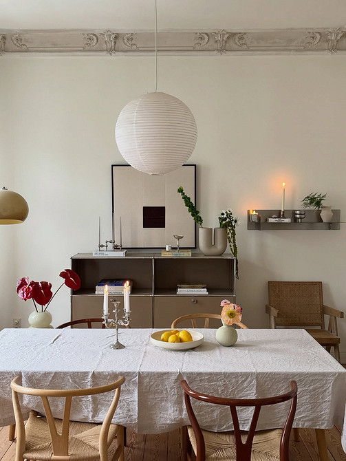 Как красиво повесить постеры: 5 популярных схем и красивые идеи (97 фото)