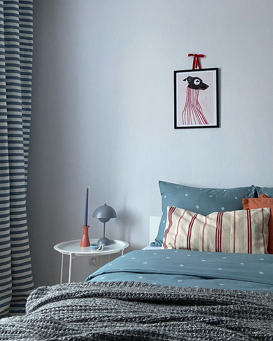 Как красиво повесить постеры: 5 популярных схем и красивые идеи (97 фото)