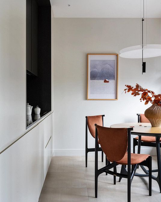 Как красиво повесить постеры: 5 популярных схем и красивые идеи (97 фото)