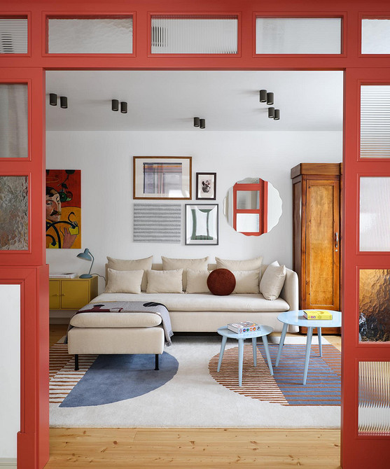 Как красиво повесить постеры: 5 популярных схем и красивые идеи (97 фото)