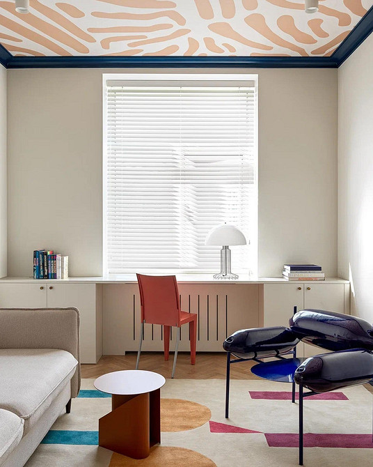 Потолок-2026: советы по выбору отделки и 8 ярких трендов (59 фото)