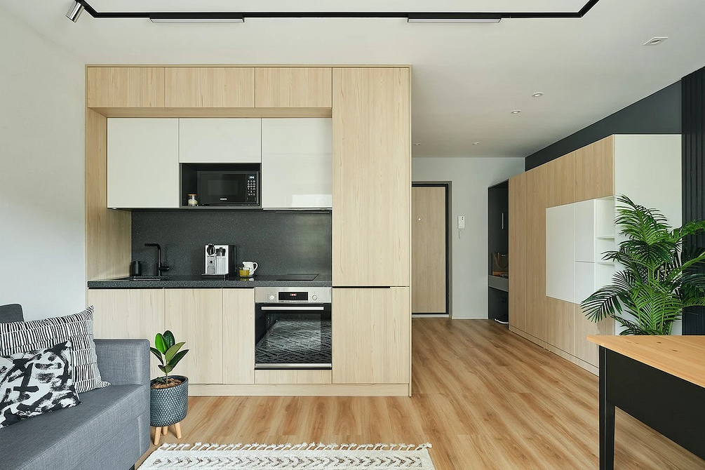 Трековые светильники в интерьере: как выбрать и где разместить (68 фото)