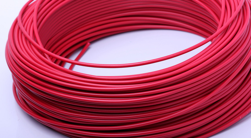 Принцип работы греющего кабеля для водопровода: объяснение, плюсы и минусы