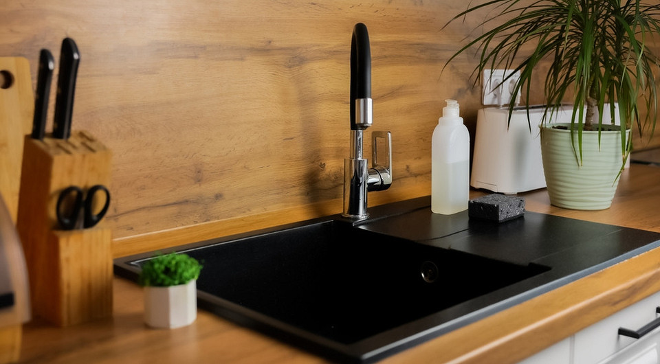 Не забудьте про них: 7 мест на кухне, где скапливается больше всего грязи