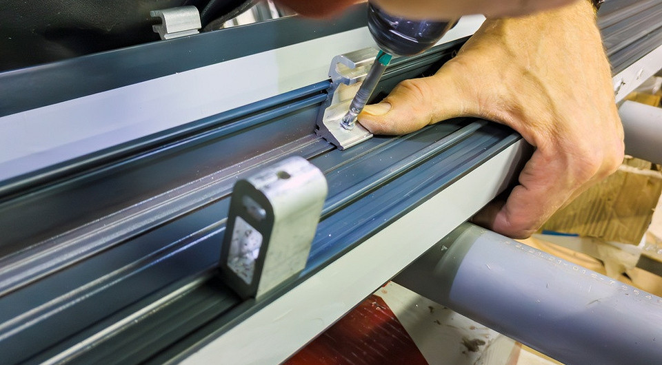 Как работать с алюминиевым профилем: все о гибке, сварке, монтаже и креплении