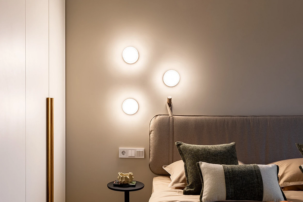 Освещение в интерьере спальни: как организовать и какие выбрать светильники (87 фото)