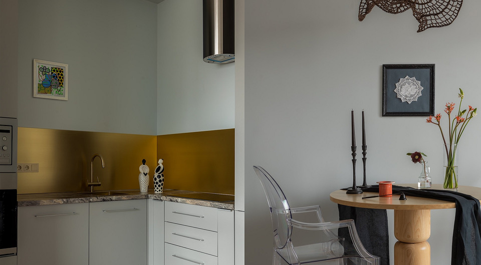 Латунный фартук и зеркальная мозаика: необычная квартира 40 кв. м для девушки