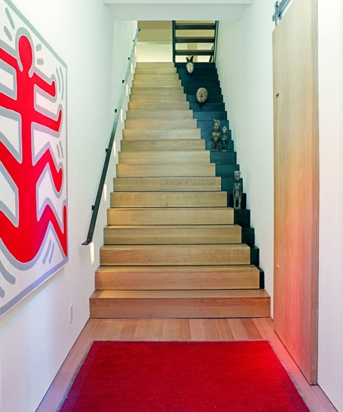 Фото: HomeDecoration Как декорировать лестницу: 7 стильных идей