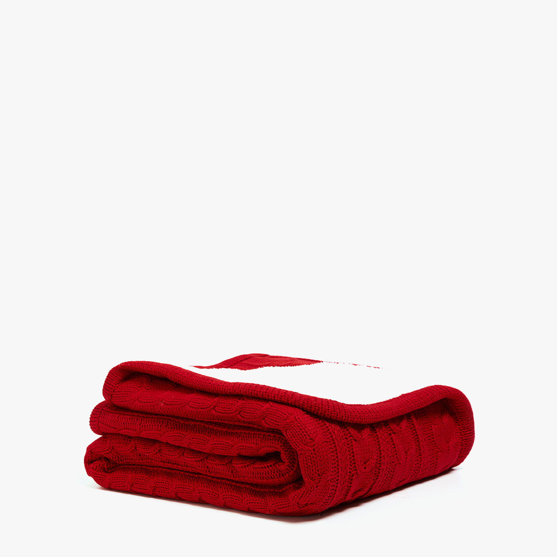 Плед с узором, Zara Home. Цена - 9899 рублей. Фото: zarahome.com Праздничное настроение: подборка классных интерьерных подарков к Новому году