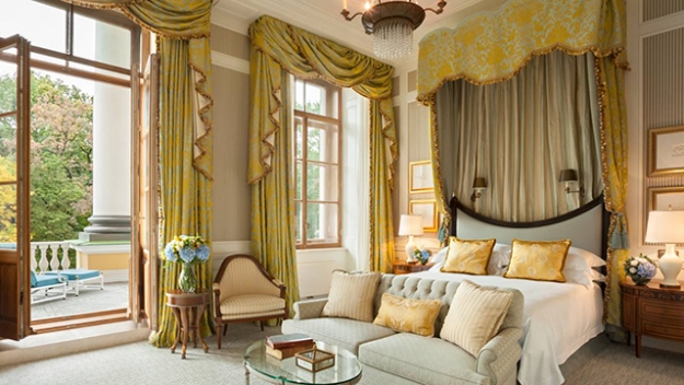 Номер отеля Four Seasons Hotel Lion Palace St. Petersburg. Фото: fourseasons.com 7 романтических отелей, в которых стоит отметить День влюбленных