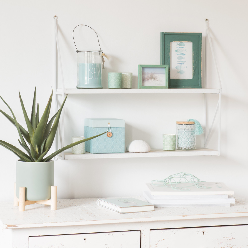 тренд стильный современный декор интерьера красивые вещи композиции на открытых полках